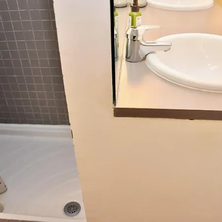 Nice Apartment Like A Loft Near Buttes-Chaumont *